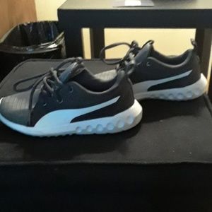 Puma shoes sz 12